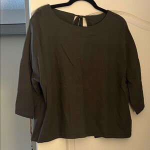 Women's 100% linen Olive Green Relaxed Boatneck Top